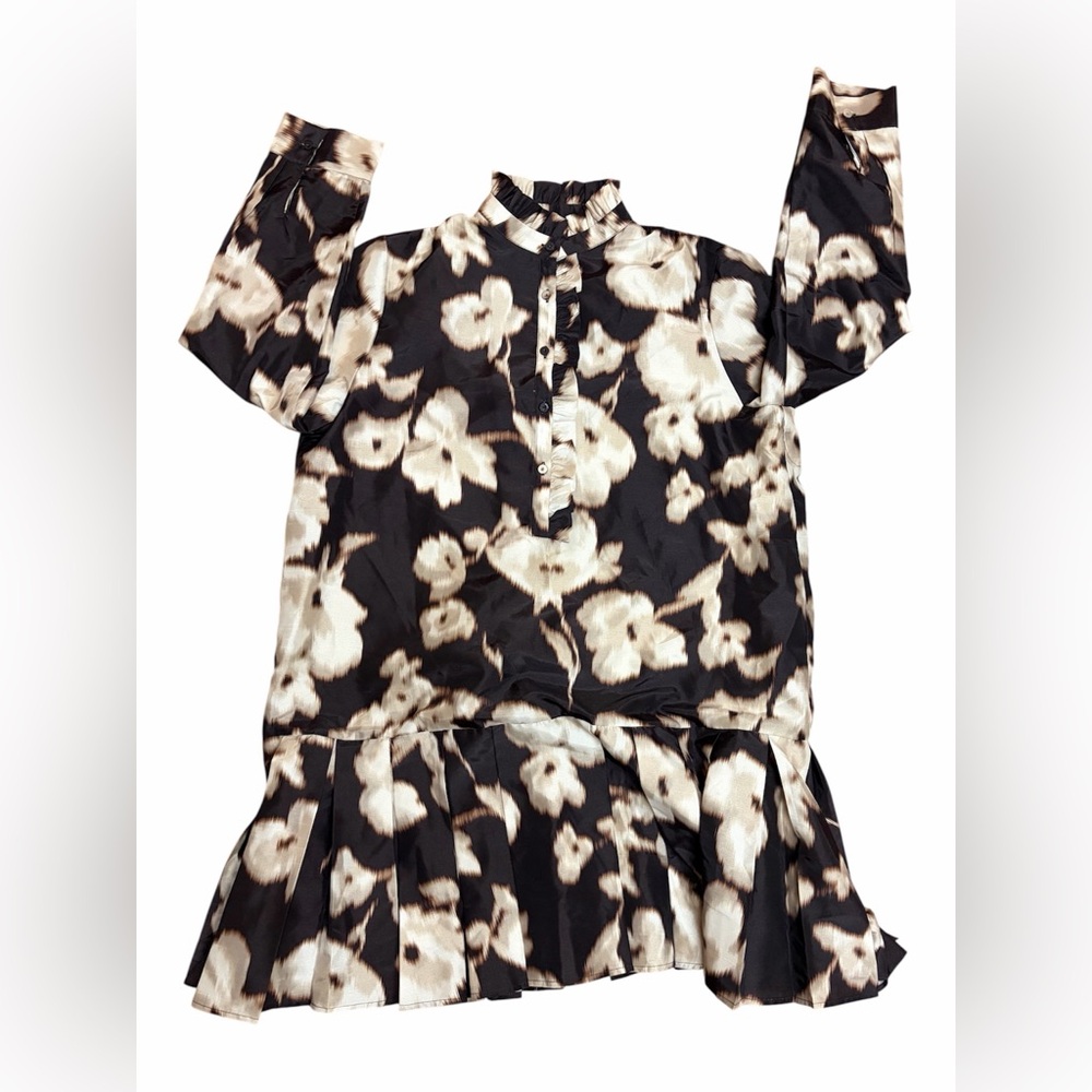 Tuckernuck
Dappled Hollyhock Tate Dress - Picture 4 of 13